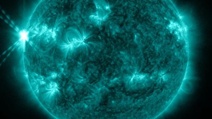 K Zemi míří gigantická sluneční bouře! Ničivá síla udeří už dnes