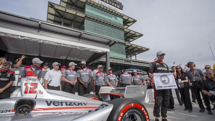 IndyCar v Mekce motorsportu, v Indianapolisu vládne Power