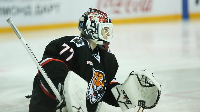 Famózní zákrok: Gólman v KHL zlikvidoval jasný gól VIDEO