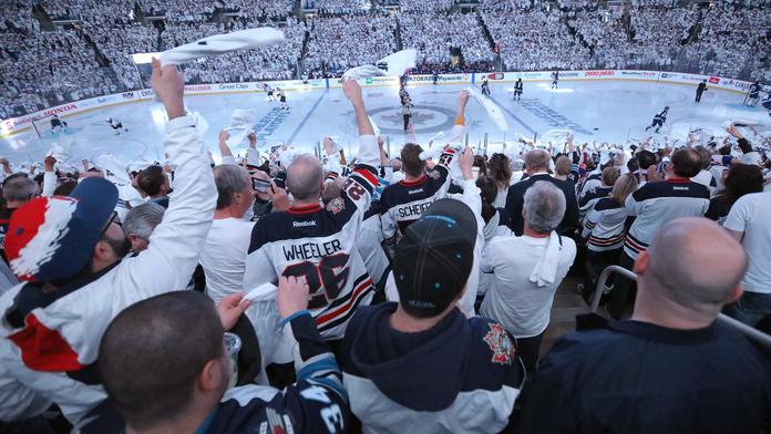 Jets zvýhodňují očkované. Na stadion pustí pouze lidi s vakcínou