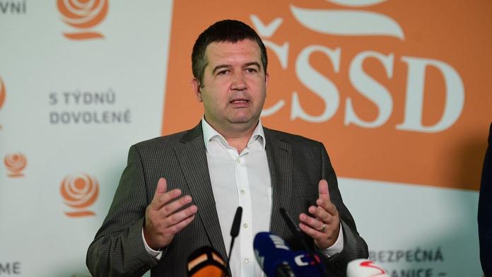 ČSSD čelí velké krizi. Ztrácí podporu, chybí jí kandidáti do krajských voleb