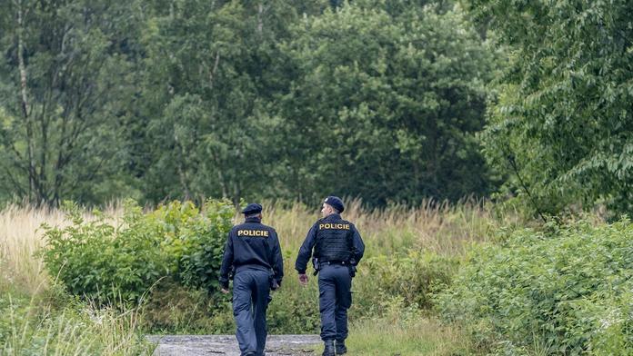 Školačka (12) zmizela v noci po tancovačce. Pátrala po ní policie