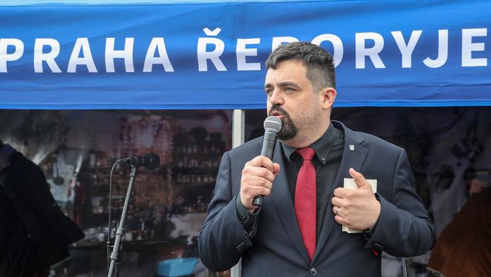 Skandály voliče neodradily. Novotný opět vyhrál v Řeporyjích