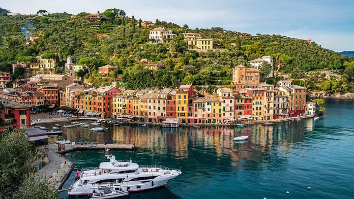 Italské letovisko zavádí bizarní pravidlo. Bude turisty trestat za zdržování