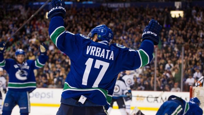 Vrbata pálil ostrými a stal se hvězdou zápasu. Válel i Plekanec
