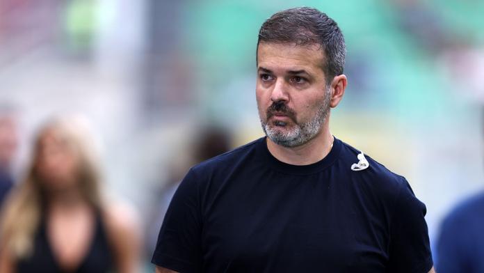 Nepopulární extrenér Sparty Stramaccioni je za hrdinu, zachránil z moře dvě tonoucí