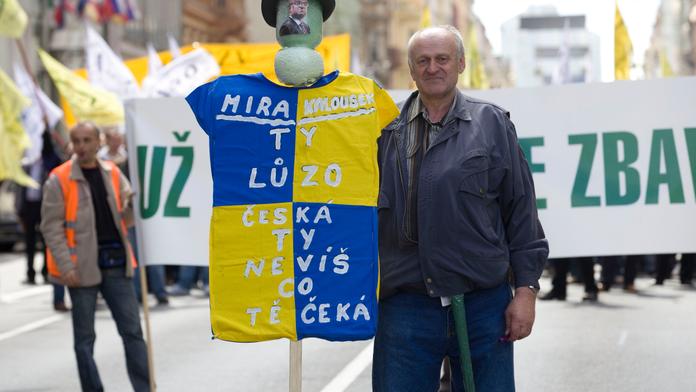 "Máme holé ruce, holé zadky taky!" HLASUJTE o nejvtipnější heslo odborářů