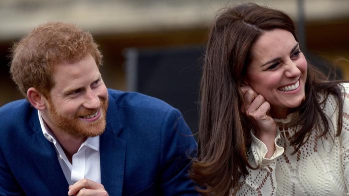 Kate a Harry se sblížili víc, než by se Williamovi líbilo. Unikly šokující detaily