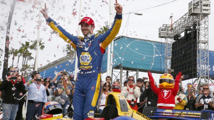 Rossi neměl soupeře. Bourdais předvedl supermanévr! VIDEO
