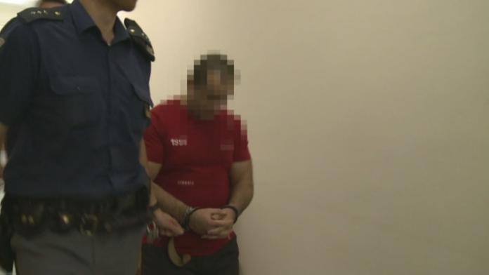 Zvrhlý otec znásilňoval dceru (14), u soudu litoval jen sebe