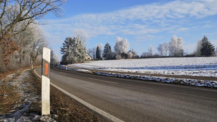 Výstraha: Celému Česku hrozí náledí. Jezděte opatrně, doporučuje ČHMÚ