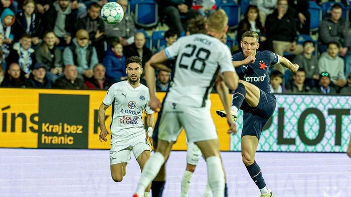Slavia jde opět do čela ligy. Plzeň v lize padla po jedenácti zápasech