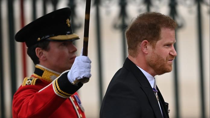 Harry je zpátky ve Velké Británii. Skončil bez domu i bez rodiny