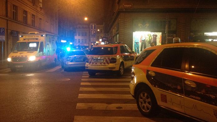V pražském bytě někdo pobodal muže. Případ řeší policie