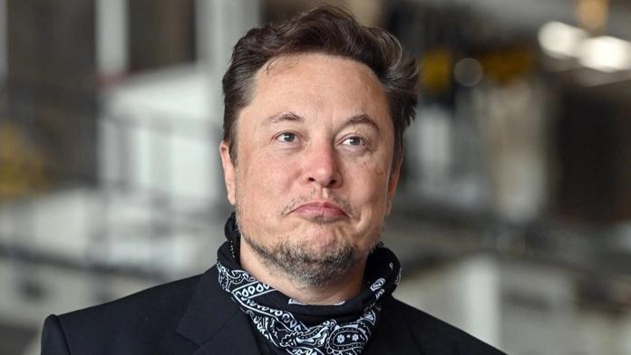 Musk pozastavil nákup Twitteru. Chce vědět, kolik má síť falešných účtů