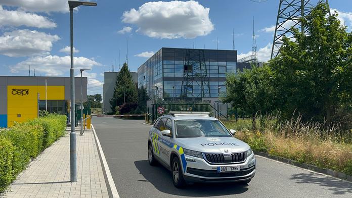 Policie před rozvodnou ČEPS na Chodově