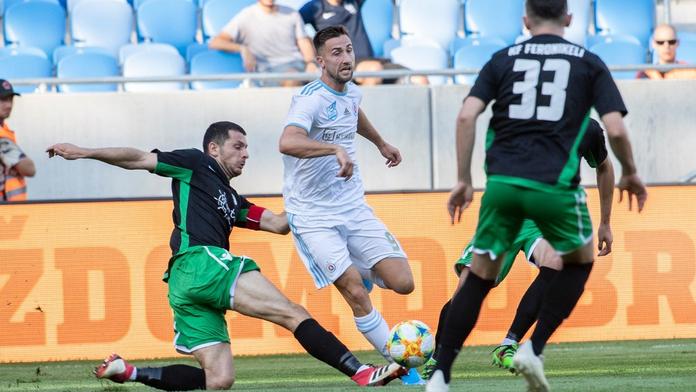 Další trapas v Evropě. Slovan vyhrál díky nafilmované penaltě