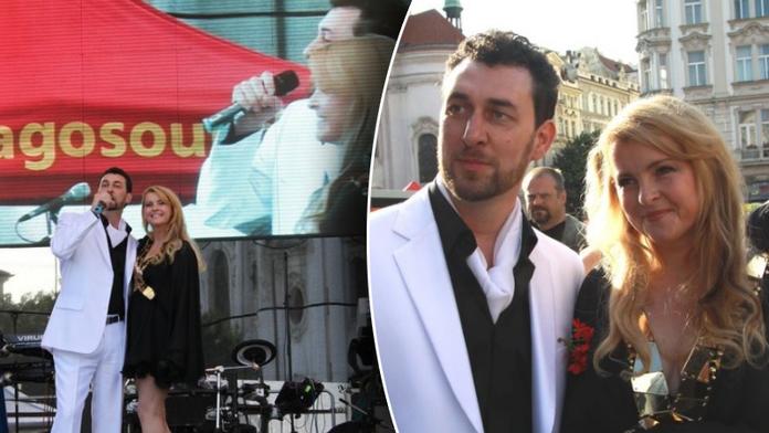 TRAPAS BARTOŠOVÉ: Na Staromáku zpívala na playback a třásla se!