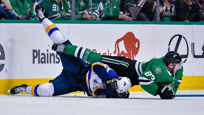 Tyjátr jak od Neymara! V NHL ale simulování neprošlo