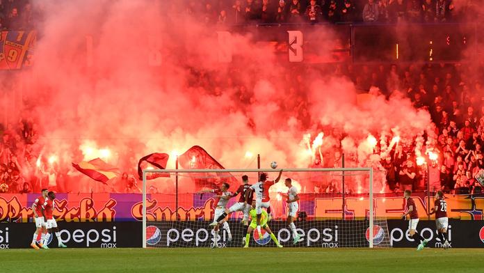 Fanoušci při finále byli fantastičtí, ocenil Šmicer. Na titul favorizuje Spartu