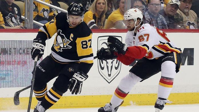 Frolík bodoval ve čtvrtém zápase, ale prohře Calgary nezabránil