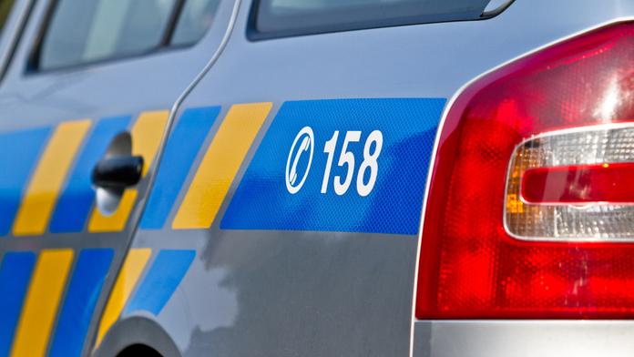 Nebezpečná jízda na D1: Řidič ujížděl před policií, boural a z místa utekl