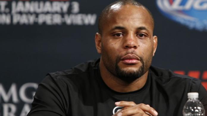 Atraktivní zápas Cormier vs. Jones zrušen! Má UFC záložní plán?
