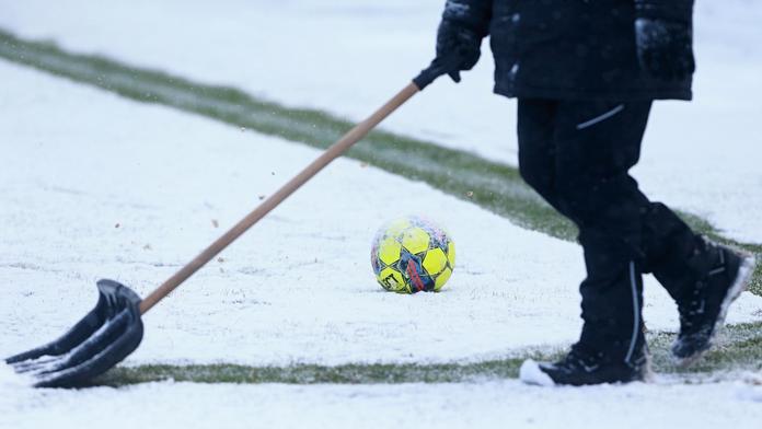 Příval sněhu? Je to boj, fotbalovost se maže. Slavia? Výsměch, hlásí Kalivoda