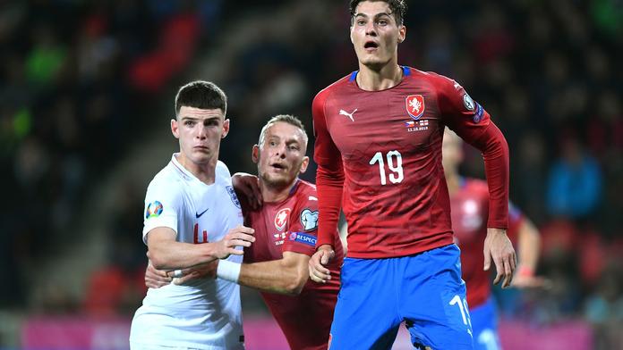 Karanténa v reprezentaci! Proti Slovensku nebude hrát Schick ani Souček