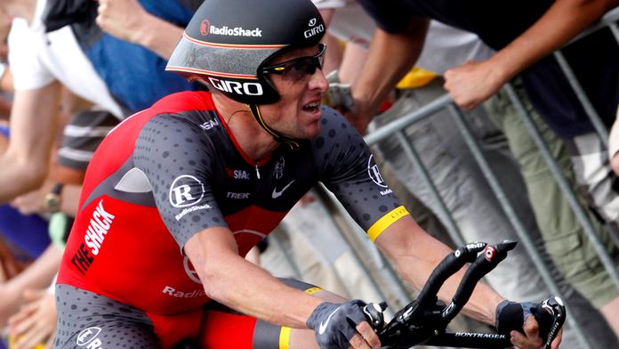 Šok na Tour: Armstrong je zpátky!