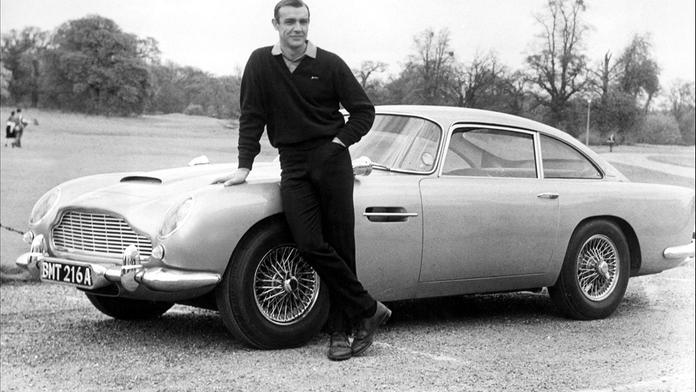 Bond! James Bond! Podívejte se na nejlepší bouráky, kterými agent 007 jezdil