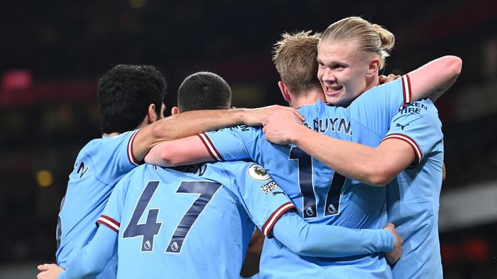 Nadvláda Arsenalu v Premier League prozatím končí. City jdou do čela