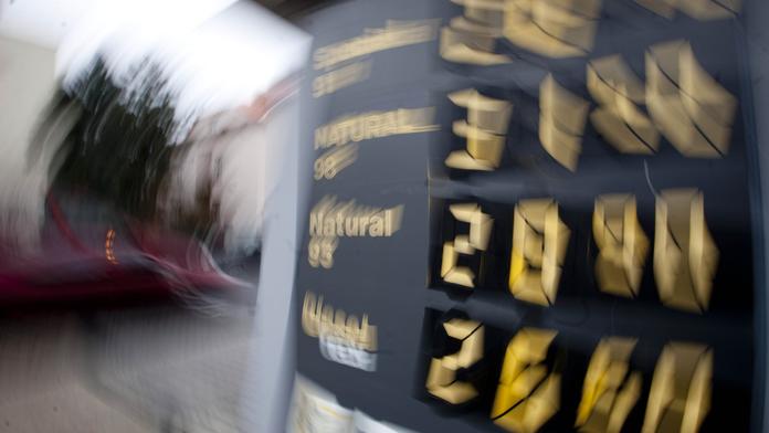 VELKÁ NAFTOVÁ LOUPEŽ! Dva muži (37) a (45) čerpali tisíce litrů bez placení