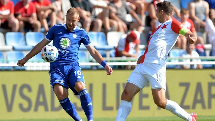 Neuznaný gól Boleslavi. Na druhé straně by platil, rýpl si Karafiát do Slavie