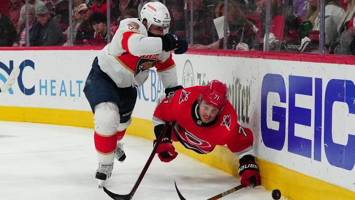 Radko Gudas poslal Jespera Fasta k ledu