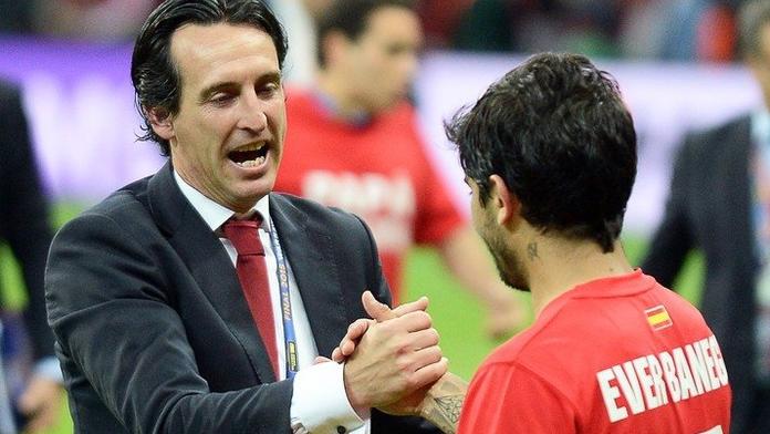 Arsenal chystá změny! Koho chce Emery a co čeká Petra Čecha?