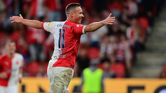 Slavia bavila. Tecl hattrickem pomohl k rekordní výhře. Hlavní je titul, říká