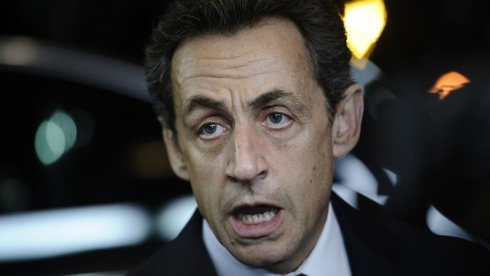 Francouzský exprezident Sarkozy prohrál soud. Za korupci dostal tříletý trest