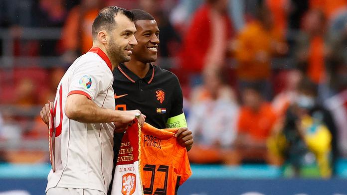 Pandev se rozloučil s reprezentací. Nizozemci mu dali speciální dres