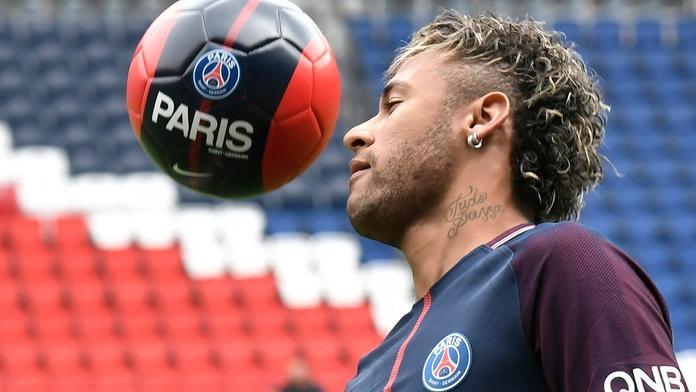 Nejdražší přestup, ale ne nejvyšší plat! Kdo bere více než Neymar?