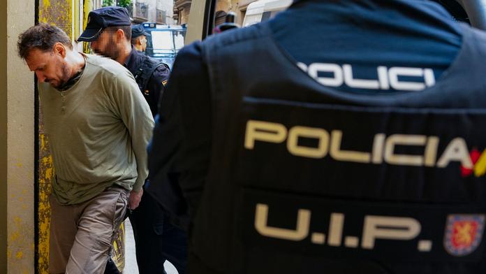 Policie zabránila hromadné nehodě na Vueltě. Zadržení chtěli na trať vylít olej