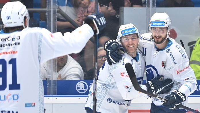 Obhájce titulu na úvod extraligy padl. První body slaví Plzeň