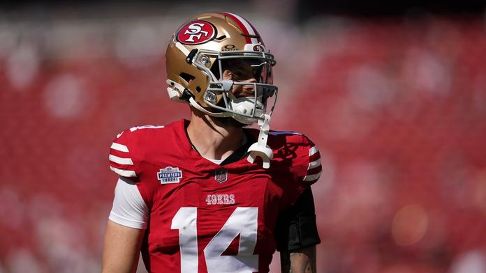 Před 50 dny měl prostřelený hrudník, teď hráč amerického fotbalu debutoval v NFL