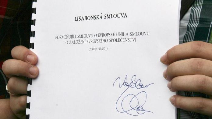 Klaus v Brně podepsal Lisabonskou smlouvu