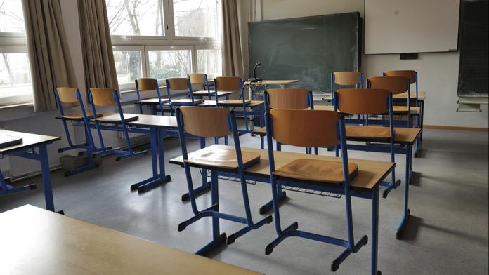 Matka si stěžuje na delší prázdniny. Češi na ni drsně zaútočili