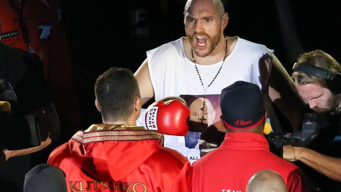 Kdo je Tyson Fury? Než vyřídil Klička, málem dal K.O. sám sobě