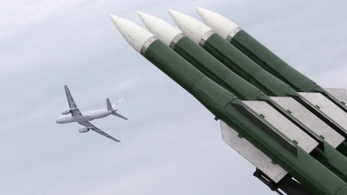 Sestřelili boeing MH17 opilí vojáci? Prý to zachytily satelity