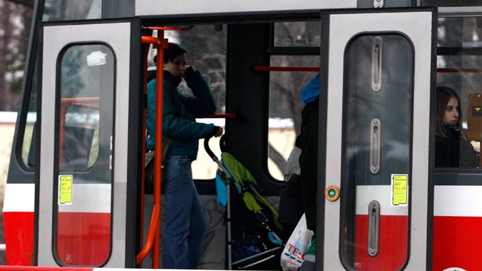 BRUTÁLNÍ ZDRAŽENÍ! Od zítřka metrem za 32 korun...