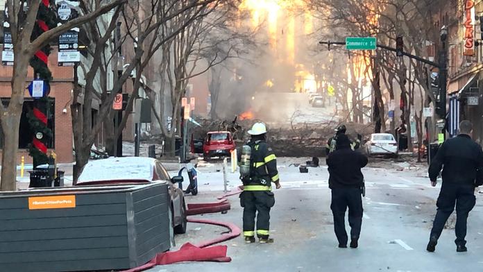 Ničivý výbuch v Nashvillu byl zřejmě sebevražedným bombovým útokem