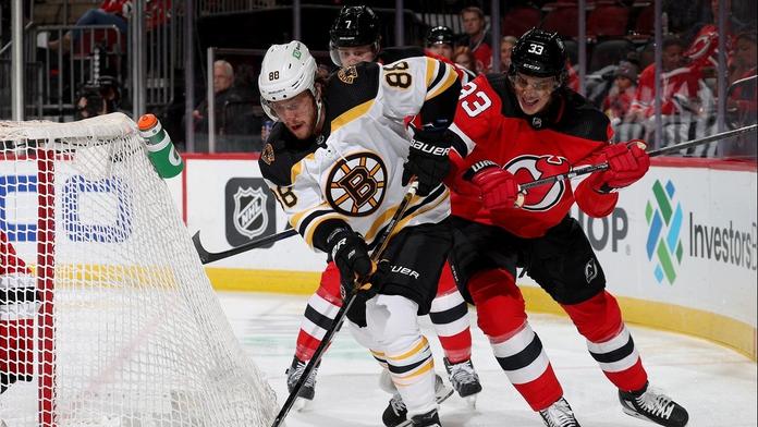 Pastrňák si připsal další dvě asistence, Boston vyhrál na ledě New Jersey